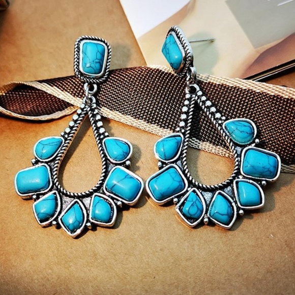 Retro-exaggerated silver Turquoise Earrings - Picture 4 of 5